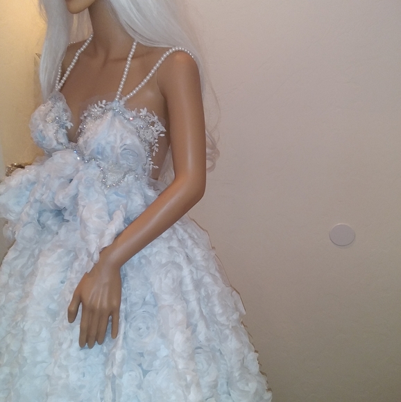 SAMPLE GOWN ONLY - "BROOKLYN" White/Blue Woodland Princess Wedding Ballgown Set - Picture 4 of 13